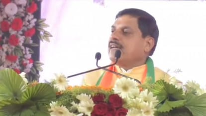 CM Mohan Yadav Satna Visit Says Viksit Bharat Sankalp Yatra is  guarantee of providing all facilities