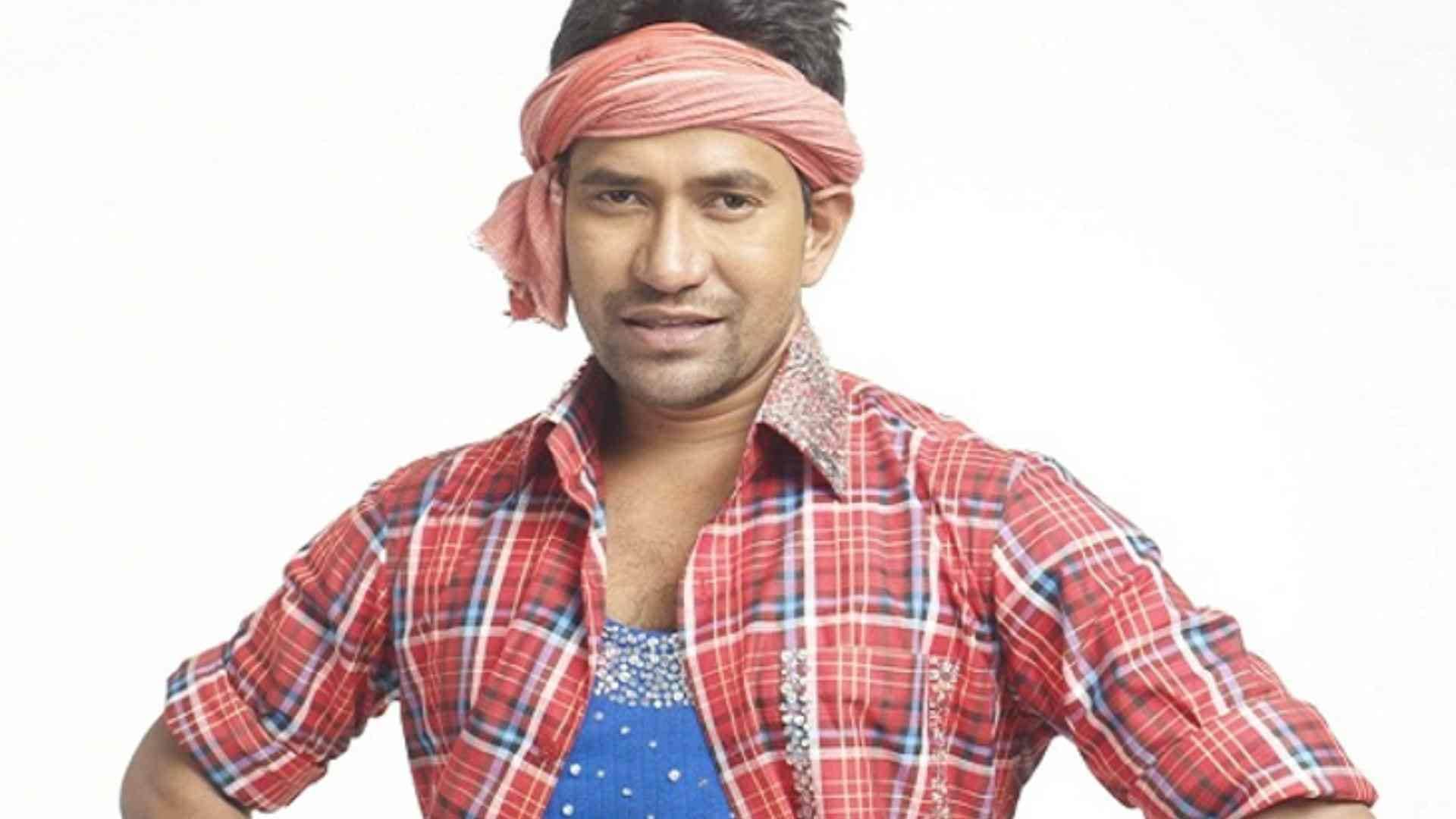 Ravi Kishan Manoj Tiwari Akshara Singh Nirahua Bhojpuri stars their identity not only acting also in politics