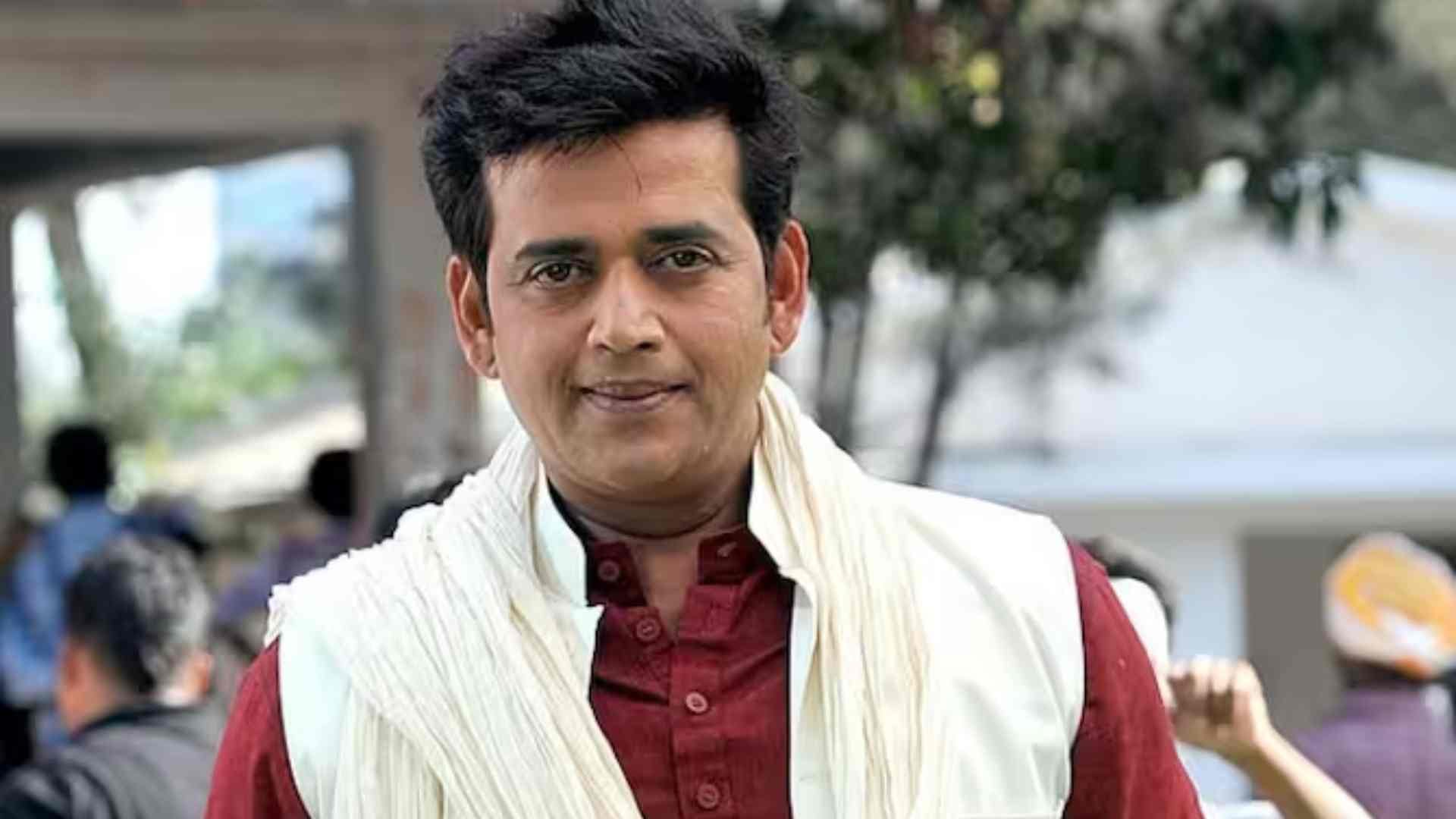 Ravi Kishan said that his father did not like the idea of being performing arts and would beat him regularly