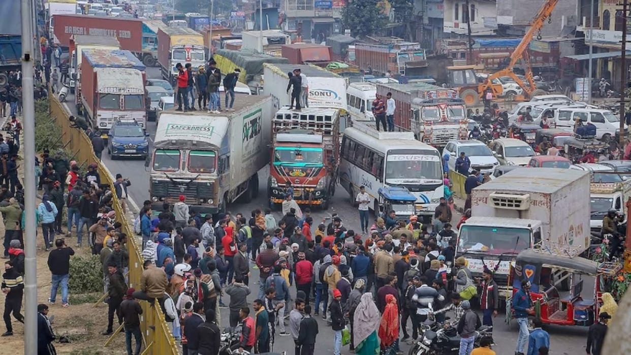 road transport and highways ministry proposes tech system for truckers to inform about accidents