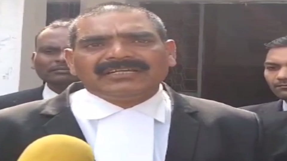 Advocates association accuses officials and employees of Revenue Department including Collector of corruption