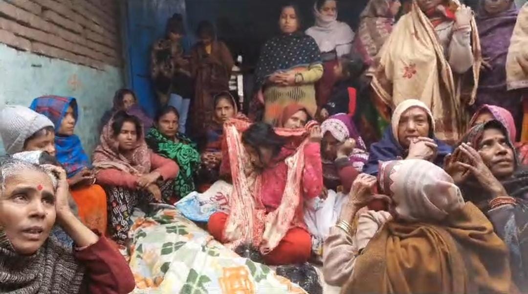 Bihar: Couple shot by criminals in Sitamadhi, wife died, husband's condition critical; ruckus in protest