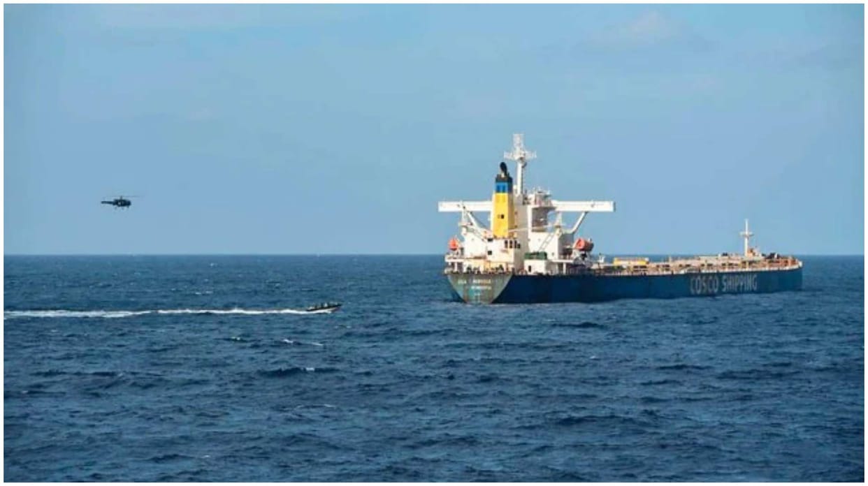 Indian Naval forces trying to hunt down pirates involved in hijacking attempt