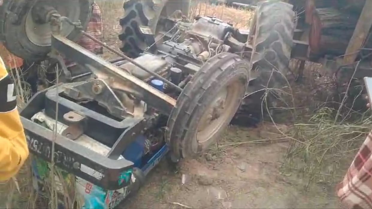 Accident in Fatehabad, tractor trolley overturned out of control, two laborers from Sirsa died