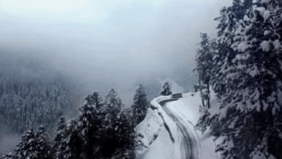 Jammu Kashmir Weather Freezing cold in Leh and trains-flights affected