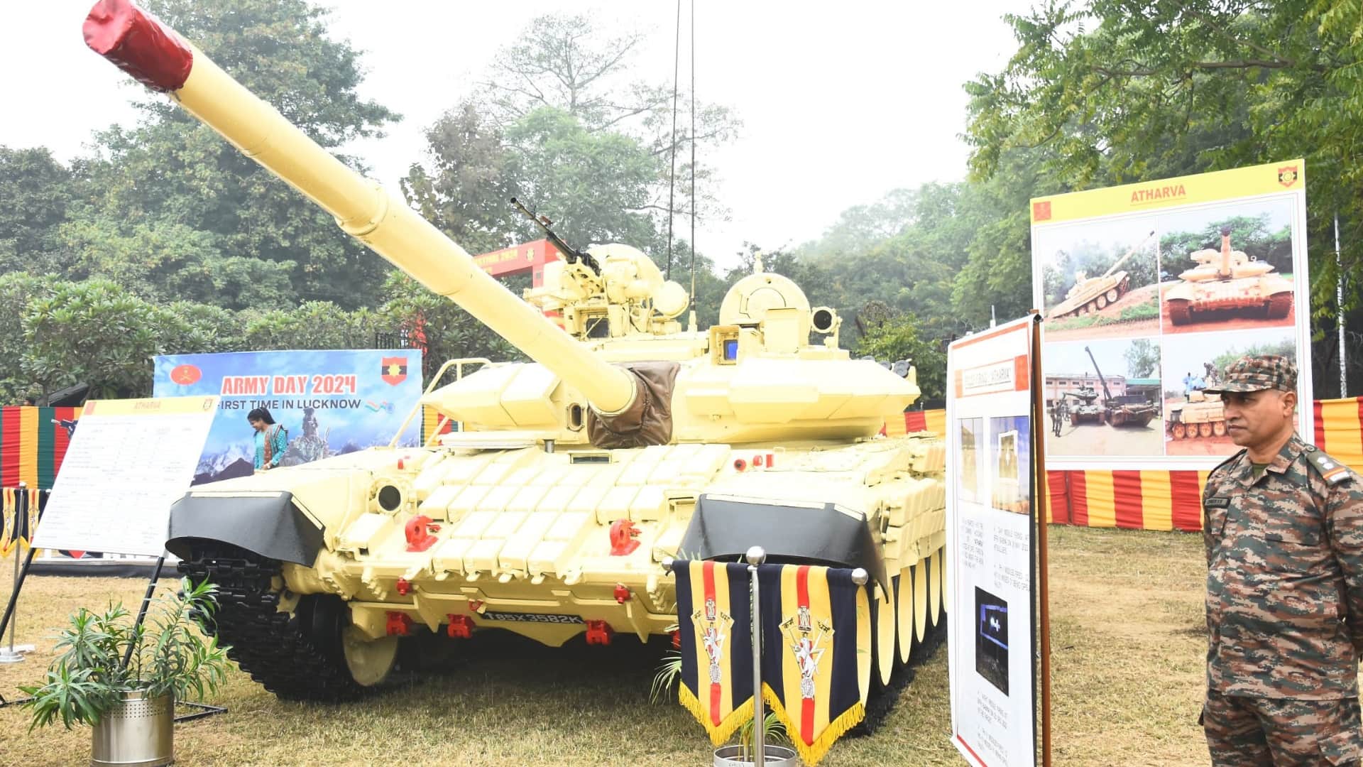 Exhibition of weapons in Know your Army Mela in Lucknow.
