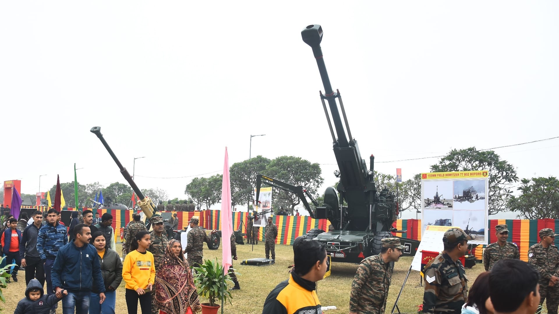 Exhibition of weapons in Know your Army Mela in Lucknow.