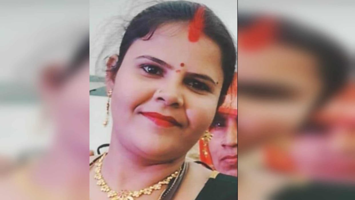 Married woman burnt to death in Sahjanwan case of murder registered