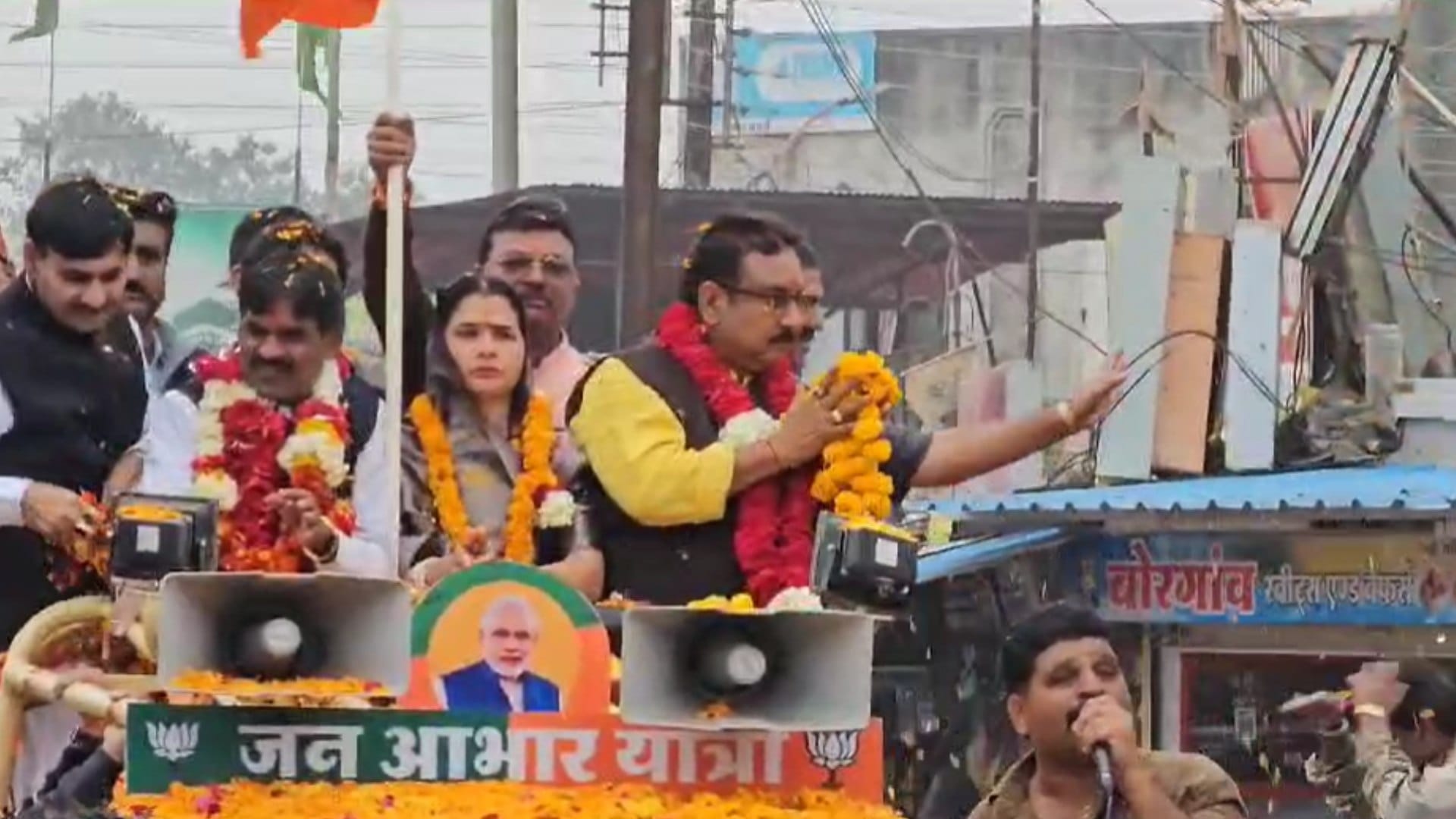 मंत्री विजय शाह ने किया रोड शो