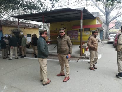 Self-immolation: Farmers condition critical, police force deployed in village, Minister Dinesh Khatik reaches