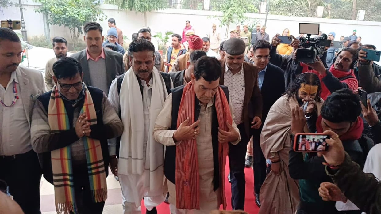 Councilor meets Urban Development Minister demands to implement OTS on house tax dues of Municipal Corporation
