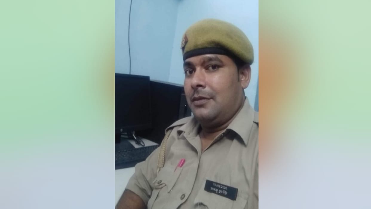 A constable has died in truck accident in Lawar of Meerut district