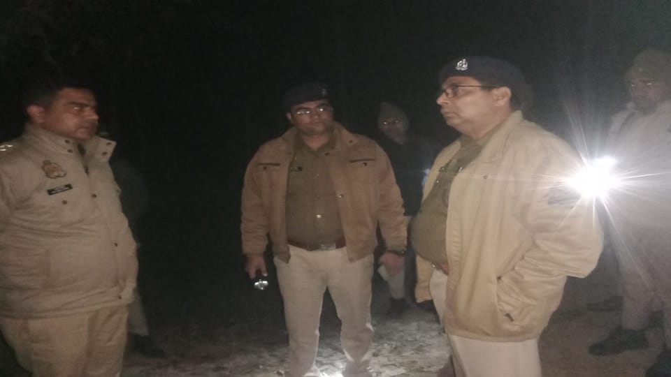 Four people including constable shot in encounter with cow smugglers in Shahjahanpur