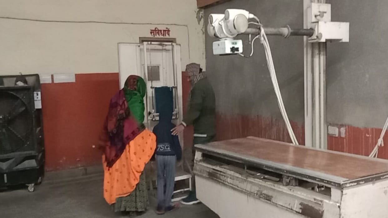 Dausa District Hospital administration is playing with the lives of patients