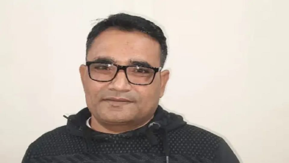 Vigilance team reached the house of JE accused of taking bribe in kashipur