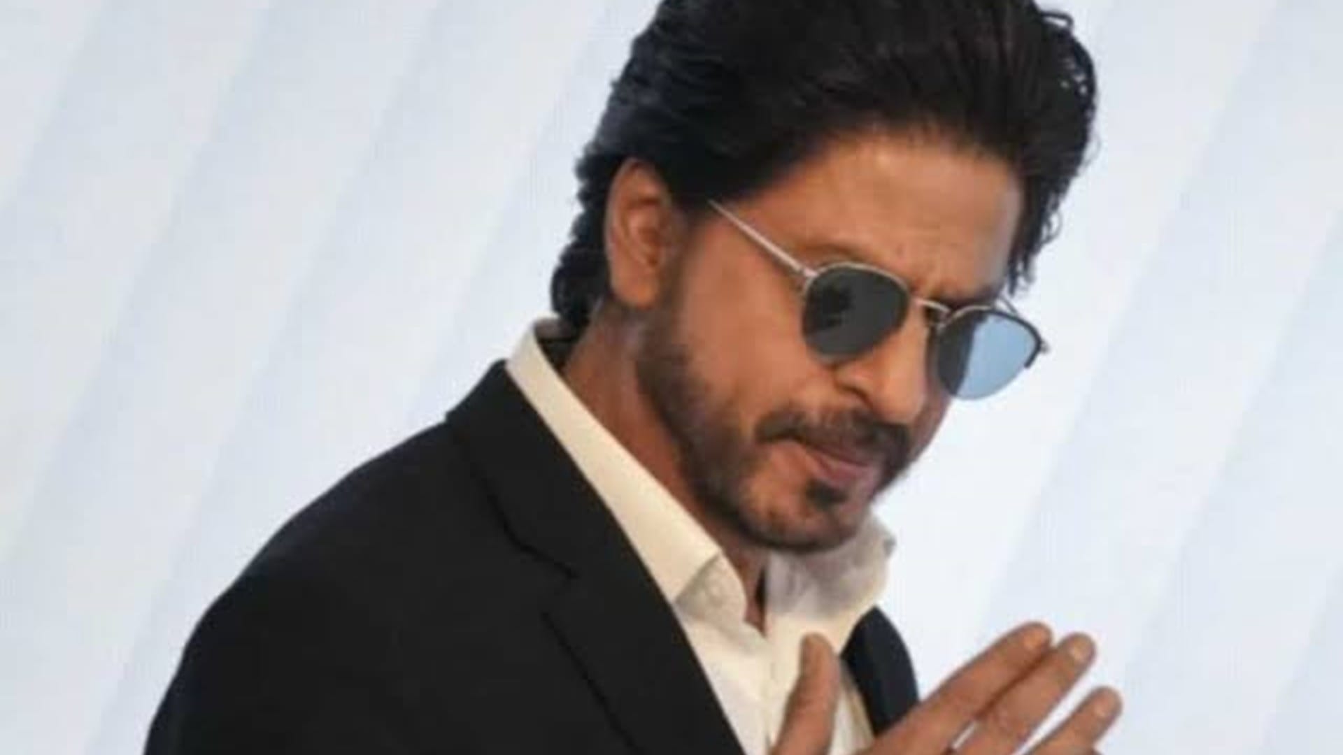Dunki actor Shah Rukh Khan to work with Vishal Bhardwaj reports Khufiya director wants to do film with him
