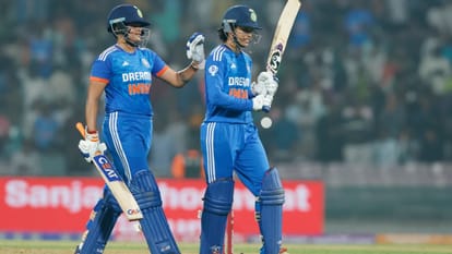 IND W vs AUS W Smriti Mandhana completed 3000 runs in T20I joined the club of Rohit Sharma Virat Kohli