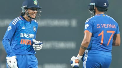 IND W vs AUS W Smriti Mandhana completed 3000 runs in T20I joined the club of Rohit Sharma Virat Kohli