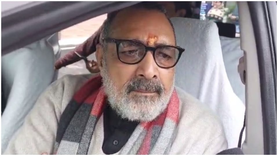 Union Minister Giriraj Singh took a jibe at Jharkhand government