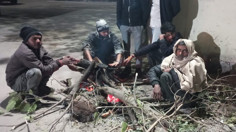 Moradabad: coldest day...night shelter district hospital is locked; attendants got worried