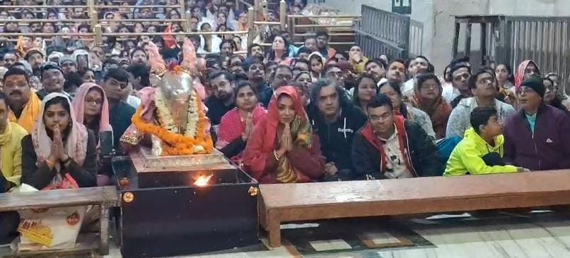 Ujjain News: Anupama Fame Actress Rupali Ganguly Visit Mahakaleshwar Temple