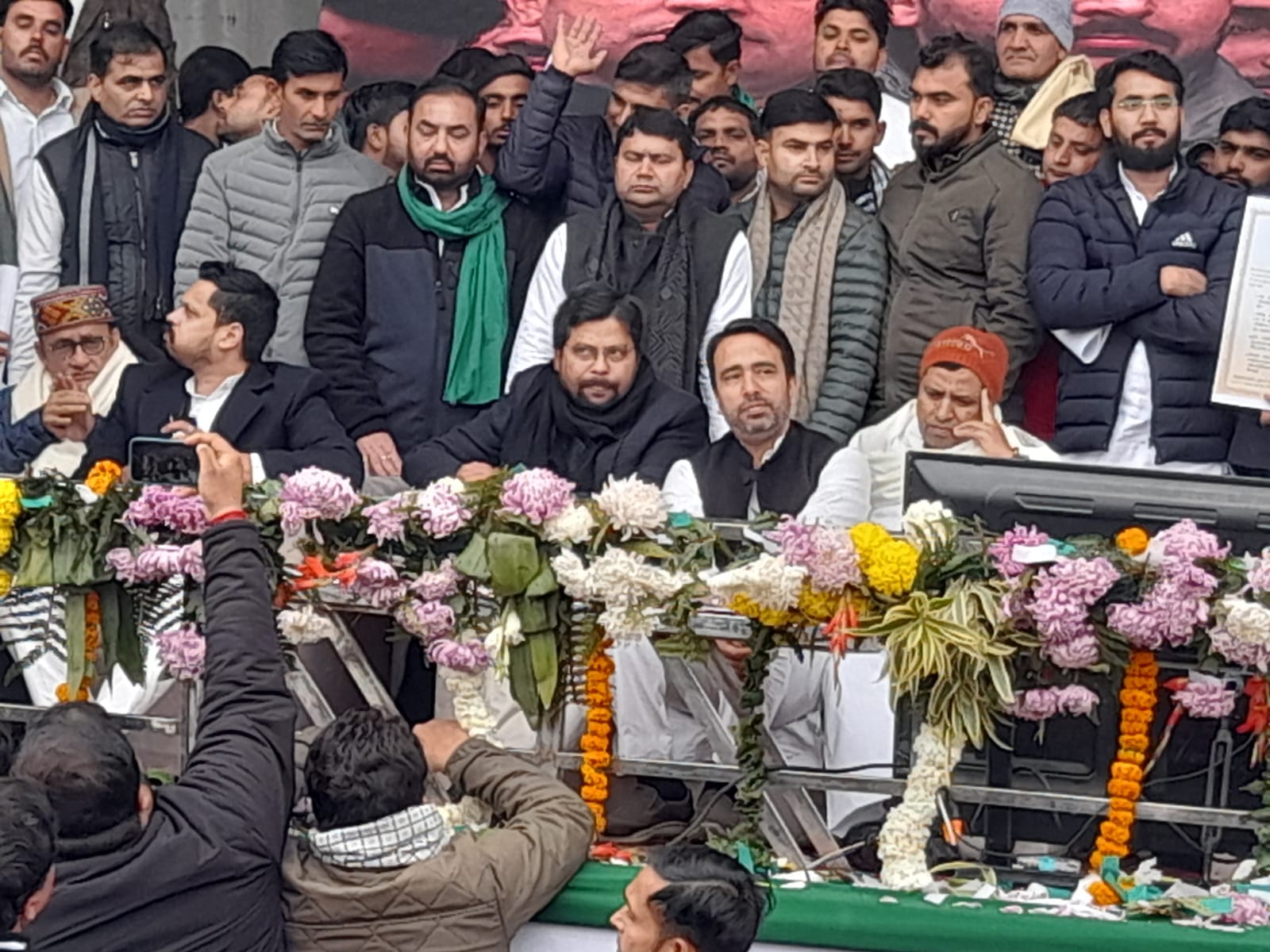 Mission 2024: RLD election campaign, huge crowd gathered in Youth Parliament even in the biting cold