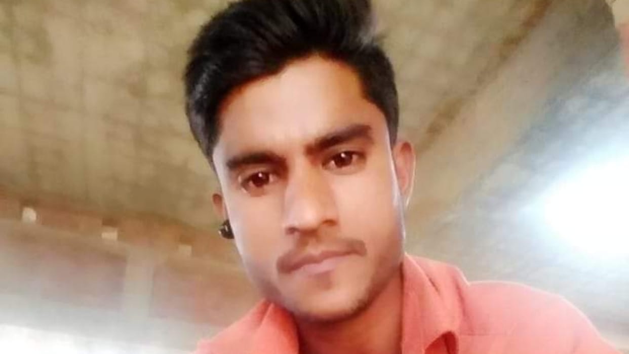 man dies due to crash of bike with truck in Budaun