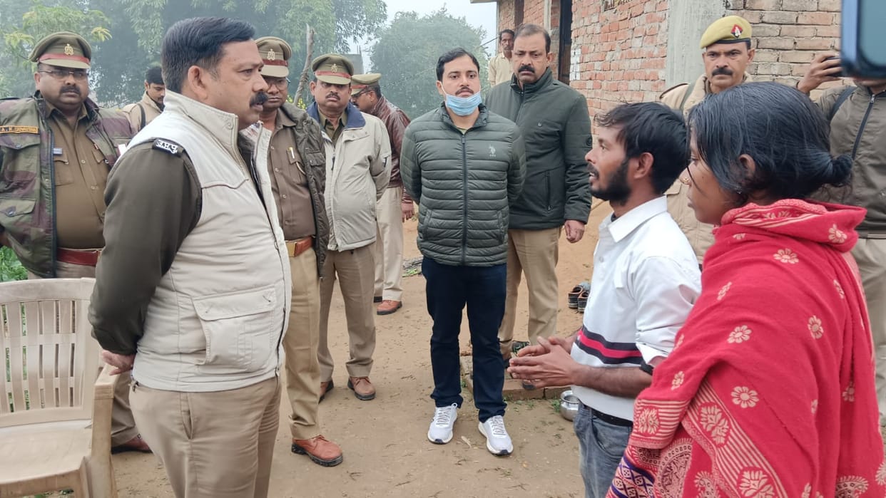 UP Fight between drunken father and son, youth absconds after killing father