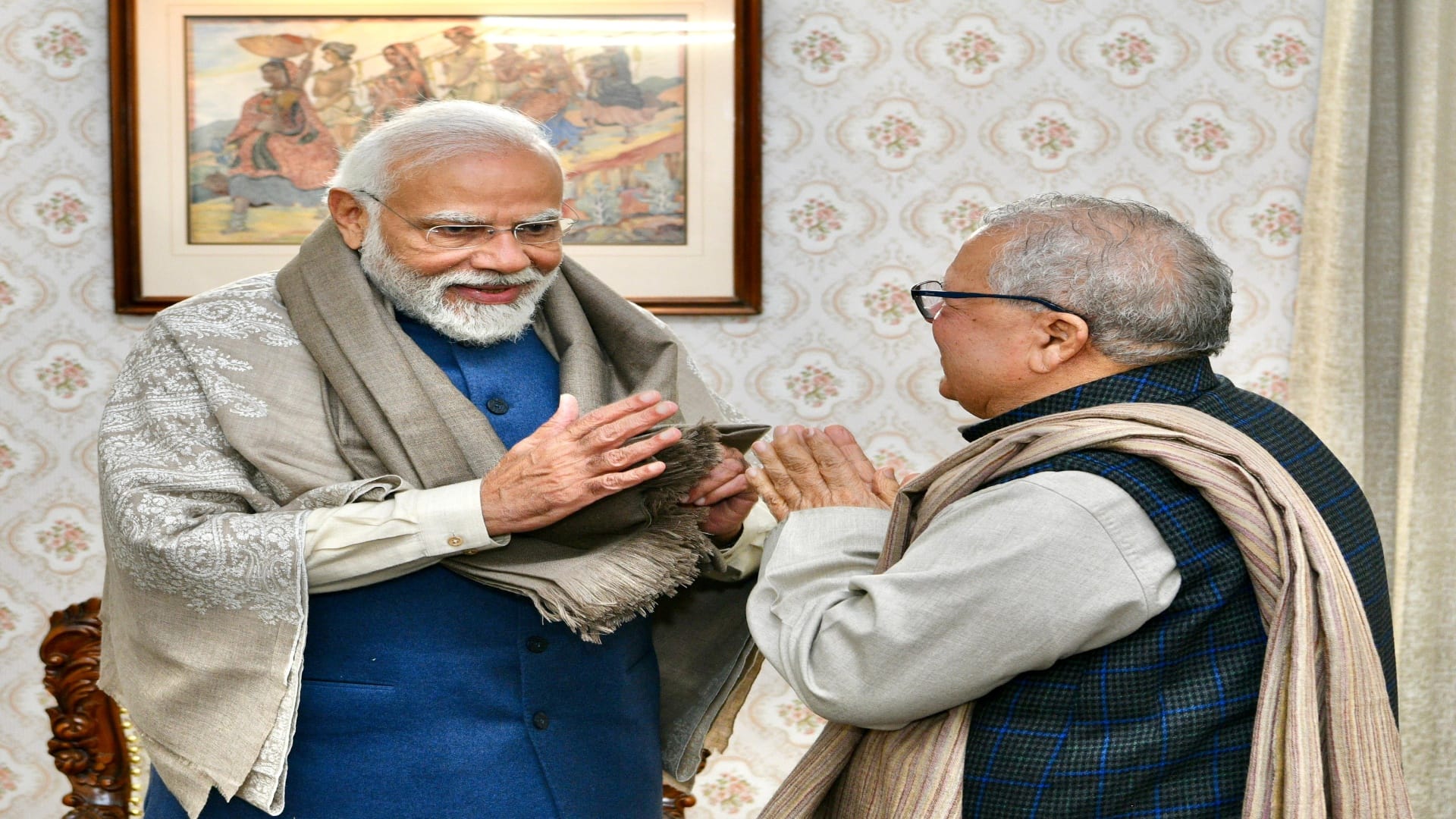 Governor meets PM: Governor Kalraj Mishra had a special meeting with the PM at Raj Bhavan, presented a memento