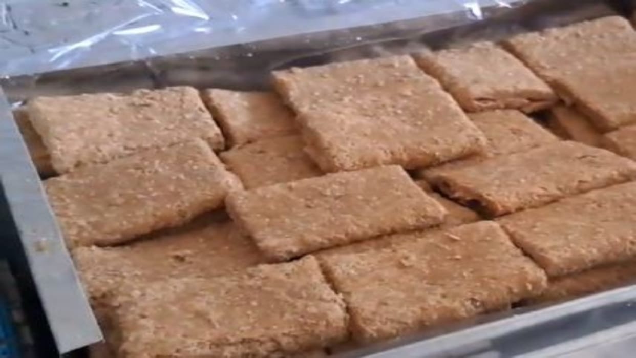 Rajasthan News: Gajak made of sesame and jaggery increases immunity, 500 kg Gajak is made daily from Dausa