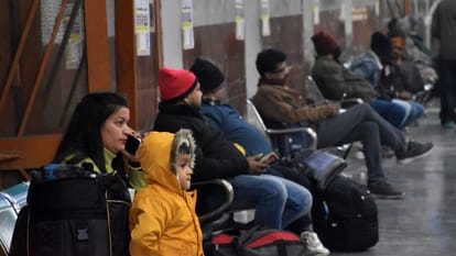 Weather Update: कुल्लू-मसूरी से भी ठंडा रहा मुरादाबाद मंडल, बर्फीली हवाओं ने बढ़ाई गलन, सूर्यदेव के दर्शन नहीं Moradabad division remained colder than Kullu-Mussoorie, icy winds increased melting