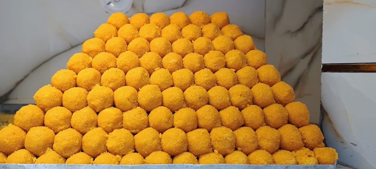 Saraswati Puja Basant Panchami 2024 Offer these things to goddess Saraswati