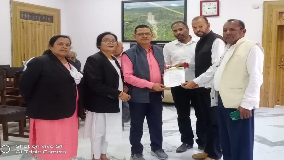 Jagdalpur BJP Law Cell submits memorandum to SDM in Jagdalpur