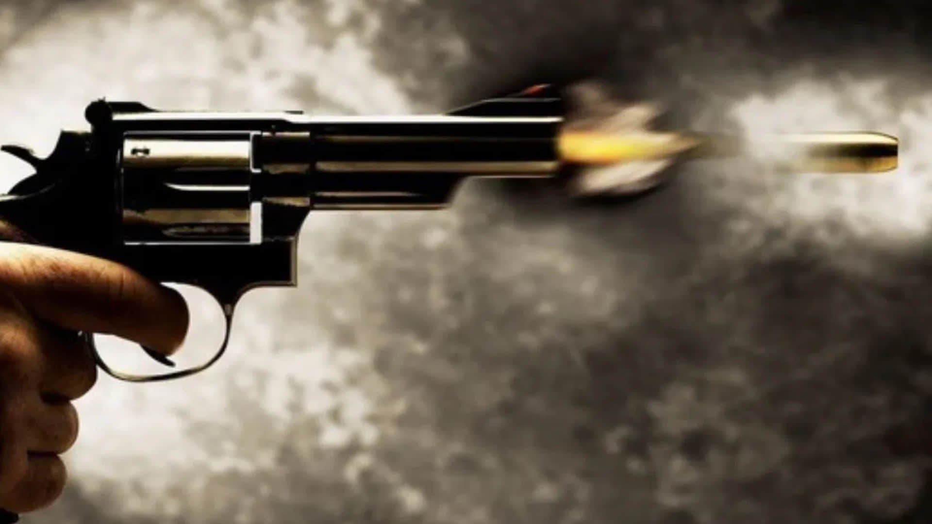 चुनावी रंजिश को लेकर युवक पर की गई फायरिंग