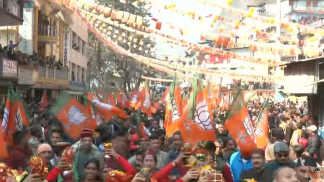 CM Pushkar Singh Dhami road show in Uttarkashi Politics Bjp Uttarakhand News in hindi