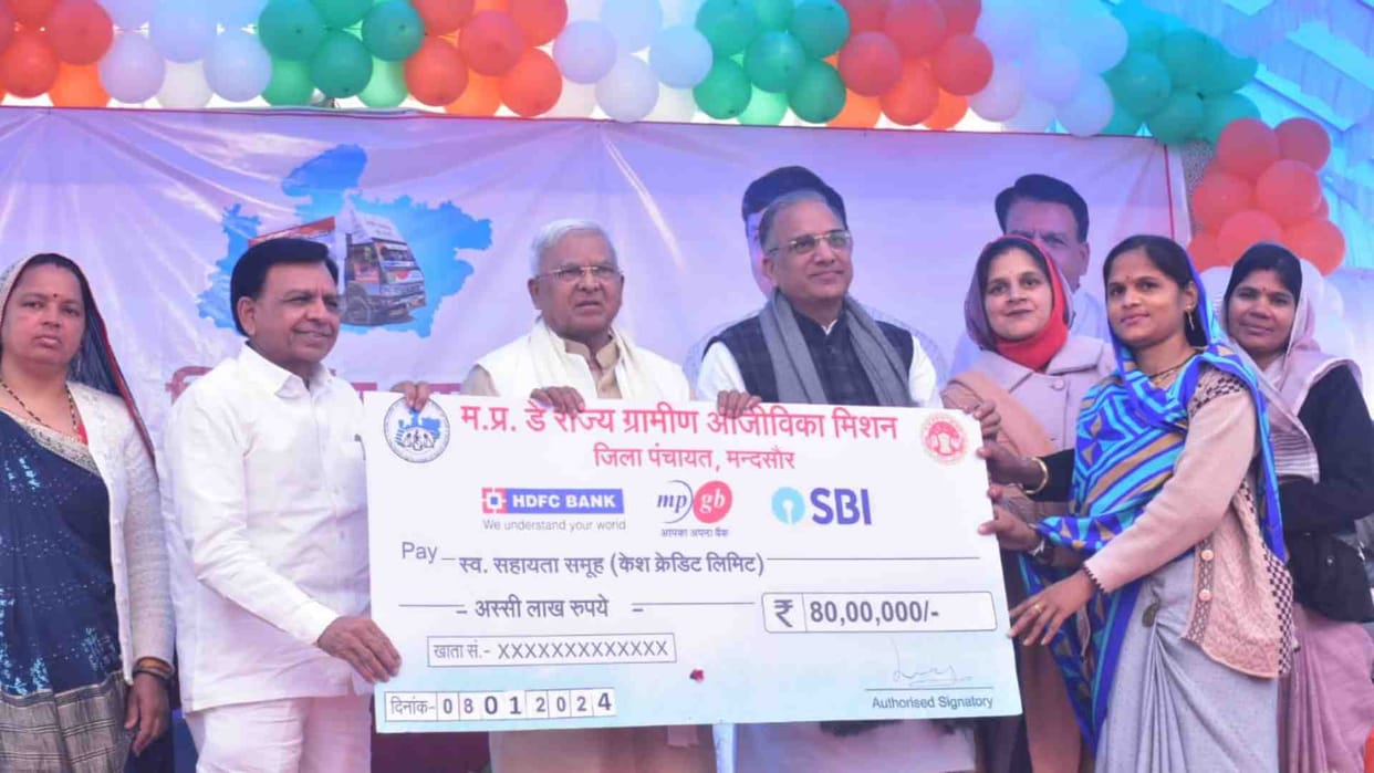 Governor and Deputy Chief Minister reached the Vikas Bharat Sankalp Yatra organized in village Suthod