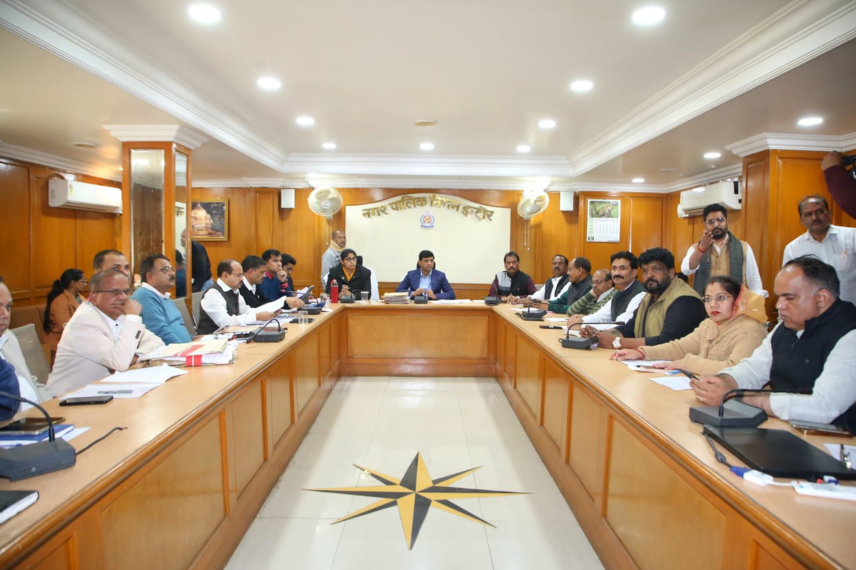 Indore News: If you want to see the cleanliness of Indore, you will have to pay two thousand rupees per person