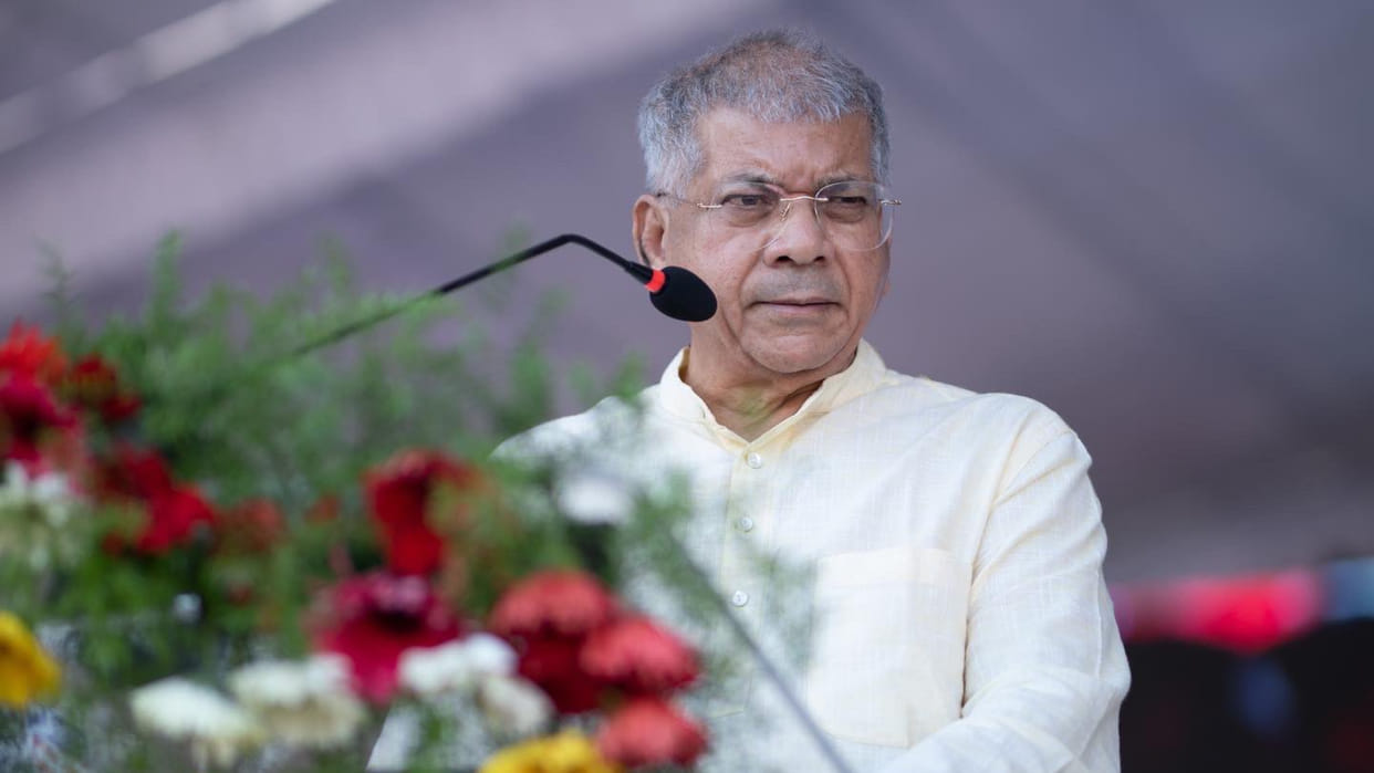 Prakash Ambedkar said VBA ready to fight 46 LS seats on its own if alliance with MVA does not work out