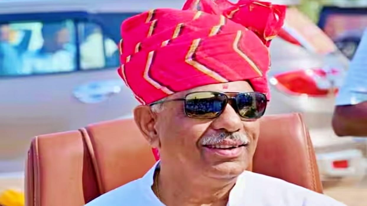 Rajasthan Medical and Health Minister Gajendra Singh visited SMS Medical College
