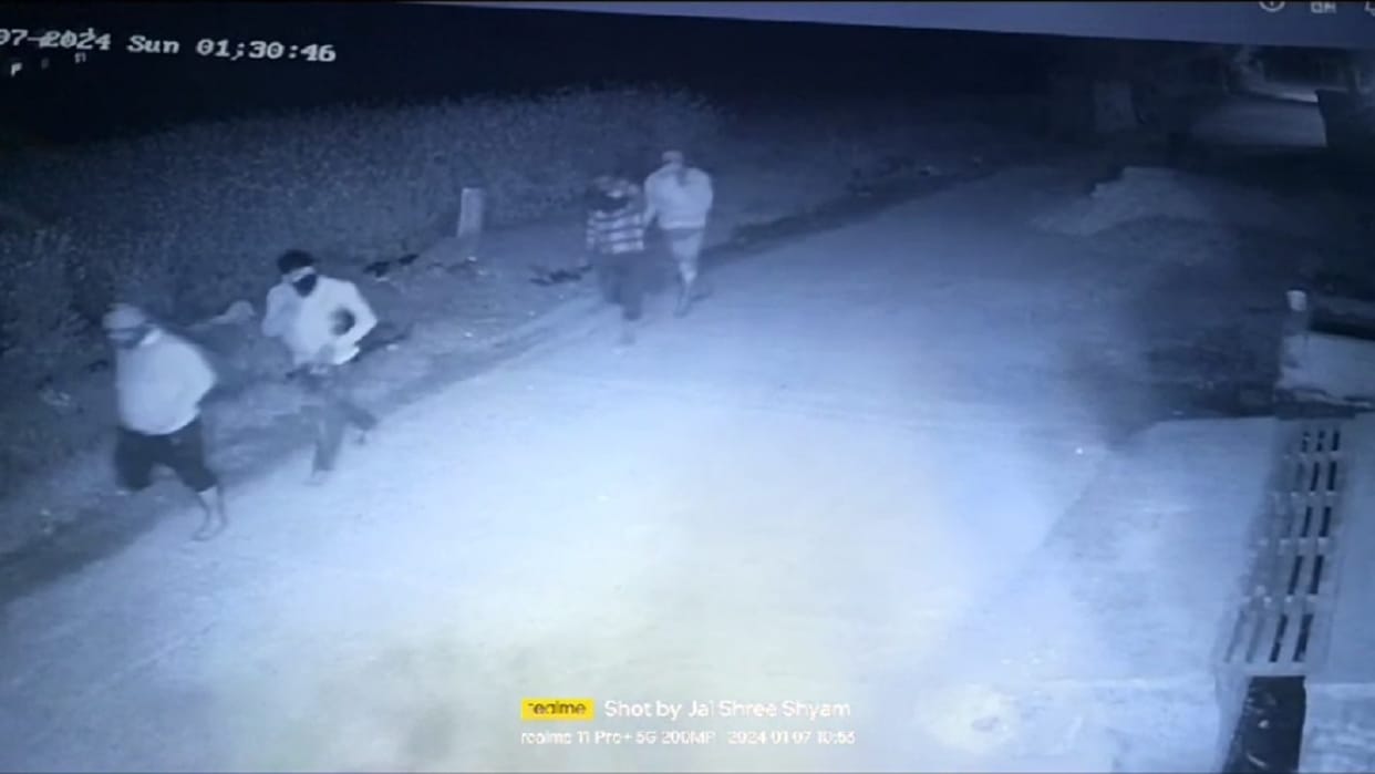 Five armed miscreants entered village in Mahendragarh, Jewellery and cash worth lakhs stolen from house