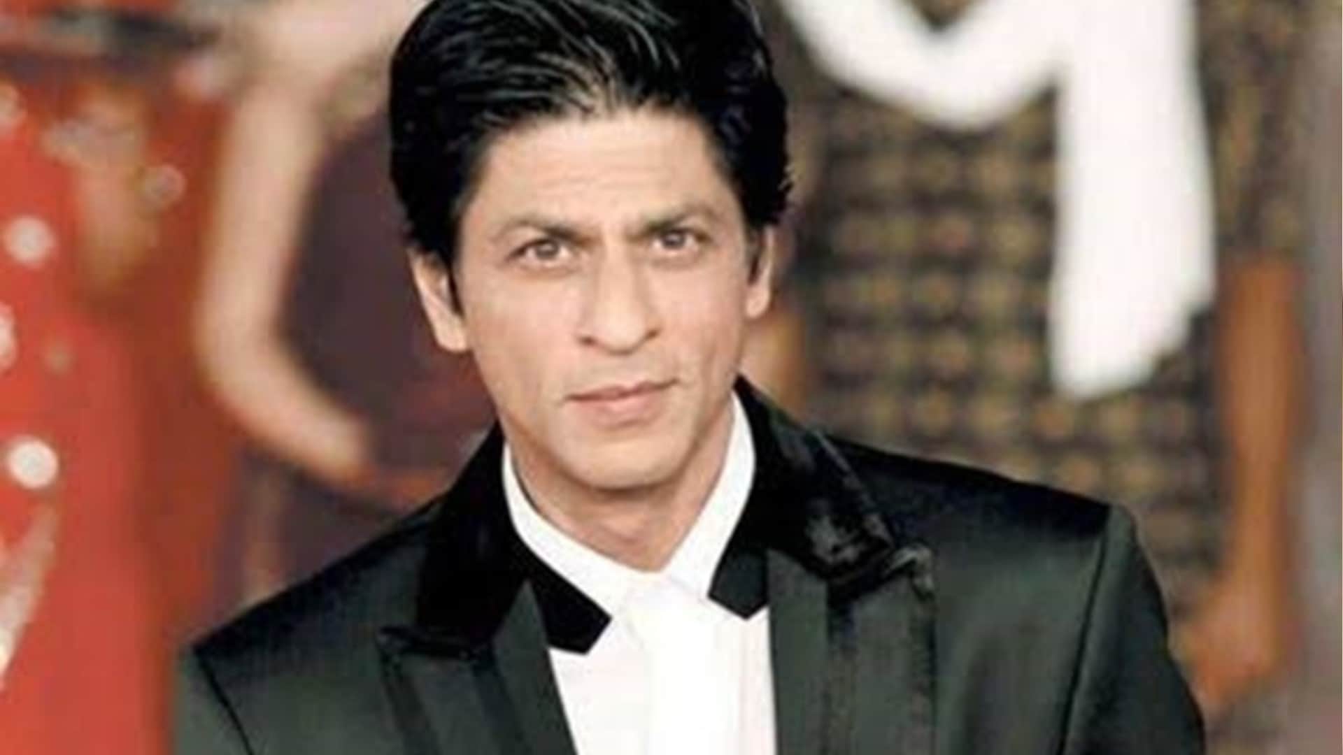 Shahrukh Khan expressed gratitude towards his fans for showering the love they have bestowed upon him