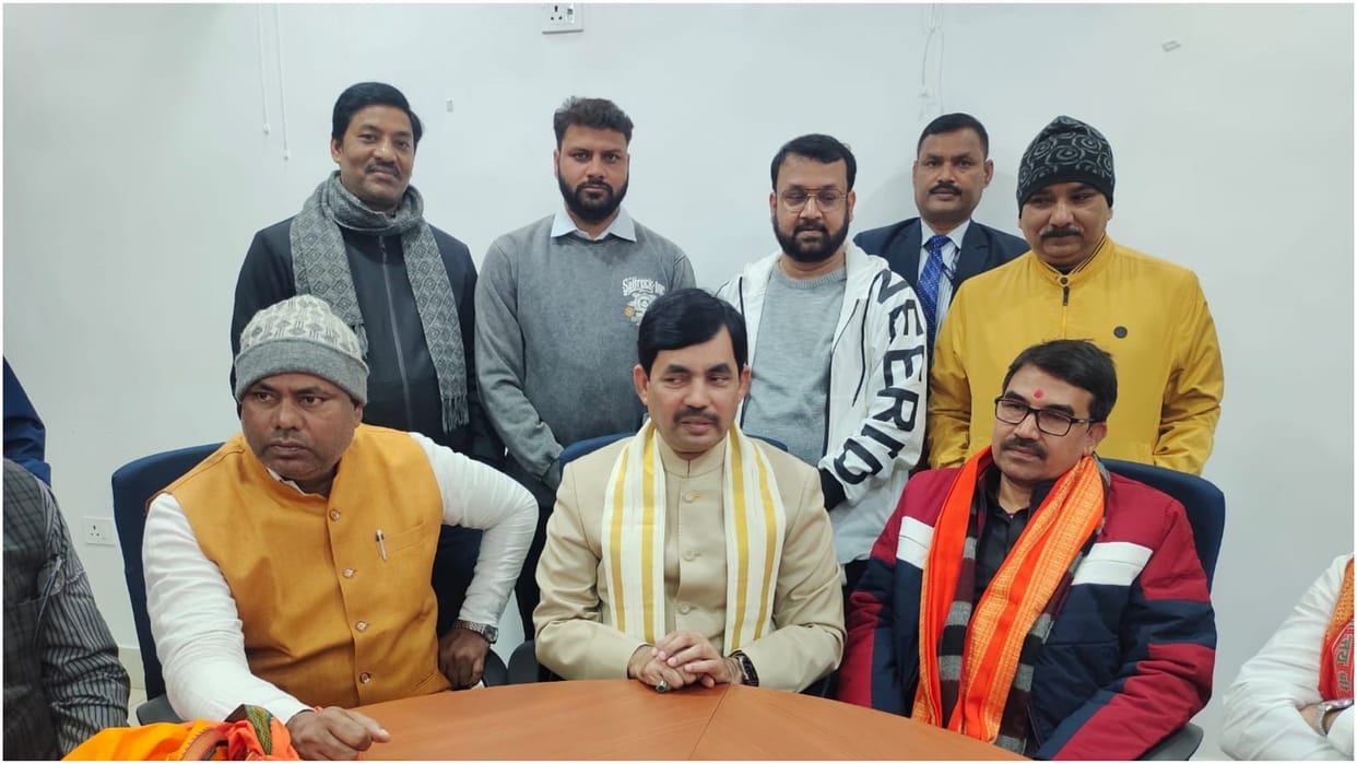 Shahnawaz Hussain targeted cm nitish kumar tejaswi yadav and Akbaruddin Owaisi in Bhojpur. narendra modi.