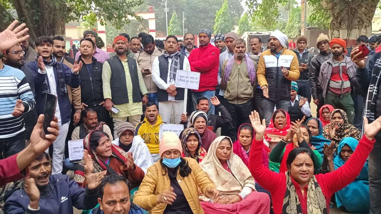 Varanasi Police accused of chasing and beating family of young man who burnt death