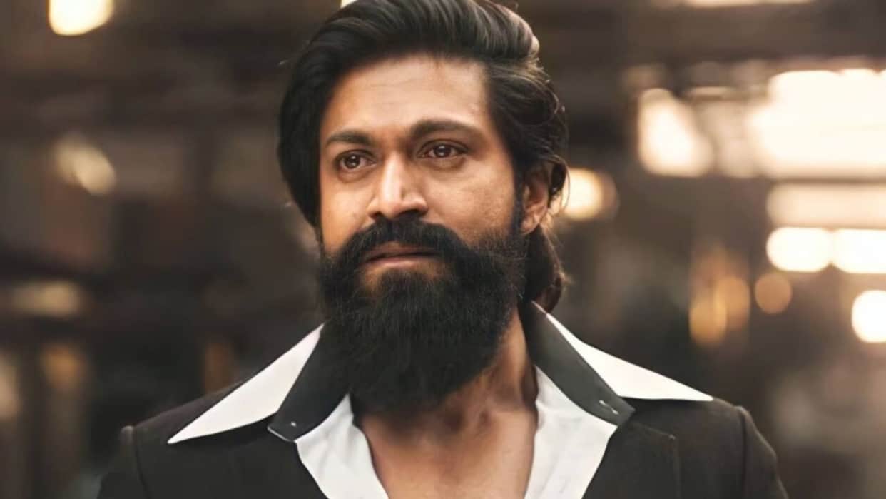 Toxic A Fairy Tale For Grown ups star Yash Three fans passed away in While Putting banner On His Birthday