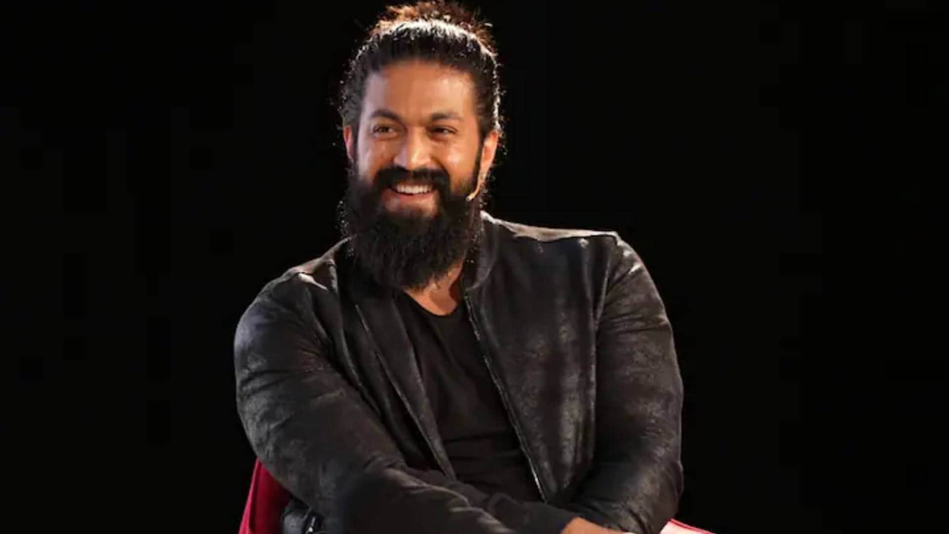 Toxic A Fairy Tale For Grown ups star Yash Three fans passed away in While Putting banner On His Birthday