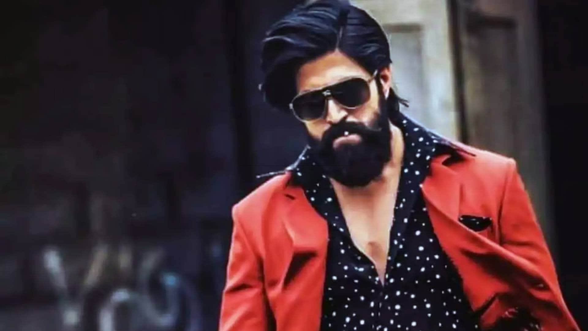 Toxic A Fairy Tale For Grown ups star Yash Three fans passed away in While Putting banner On His Birthday