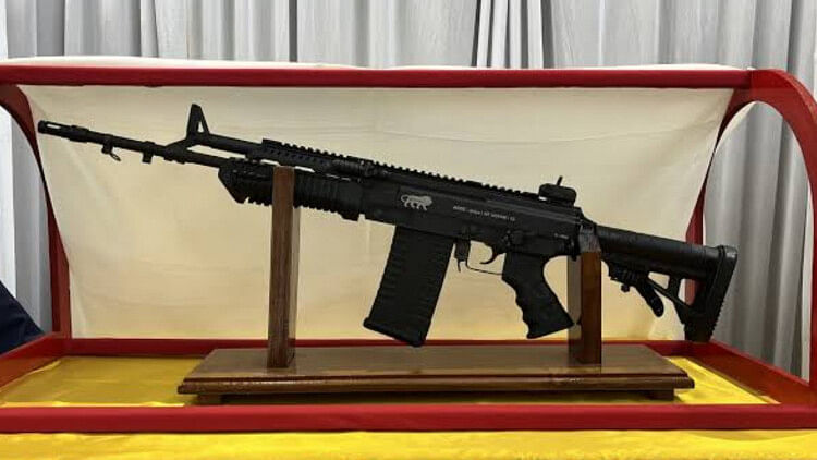 Drdo Launches Fully Indigenous Assault Rifle Ugram - Amar Ujala Hindi News  Live - Ugram Assault Rifle:स्वदेशी असॉल्ट राइफल 'उग्रम' लॉन्च, जानें डीआरडीओ  के बनाए इस हथियार के बारे में