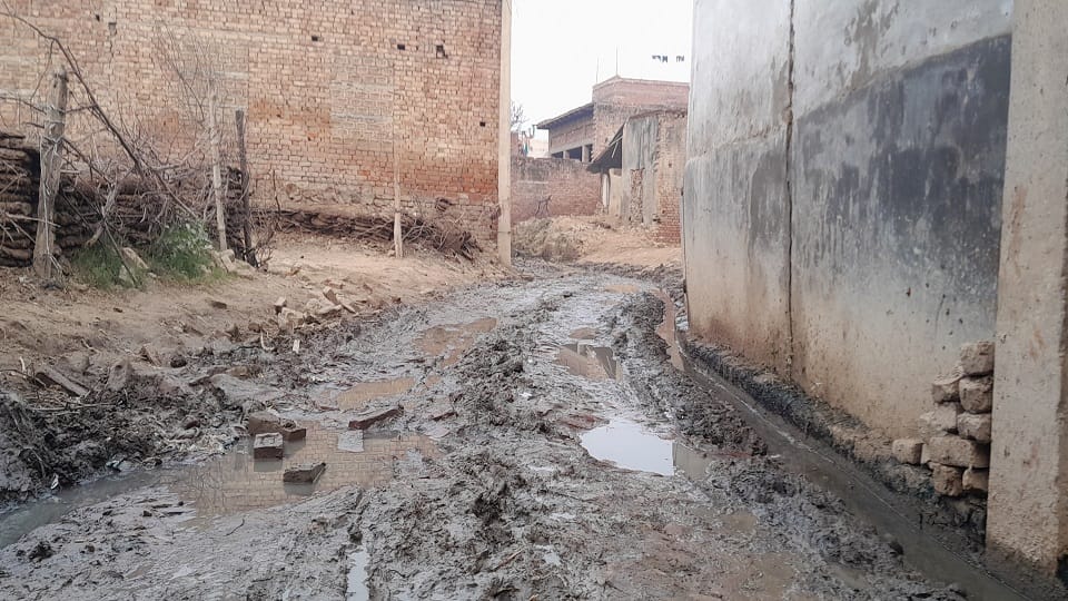 3000 people of Bahadurpur lost due to filth