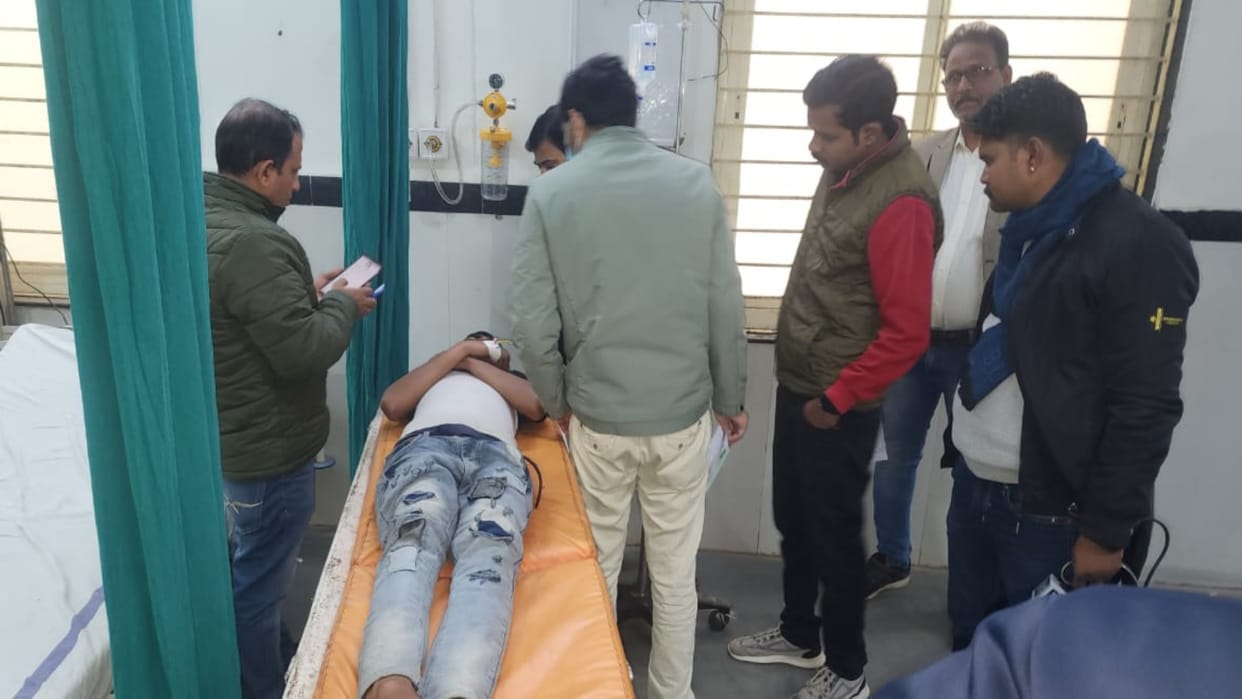 Chhatarpur News Two workers died in Naugaon Cox disley