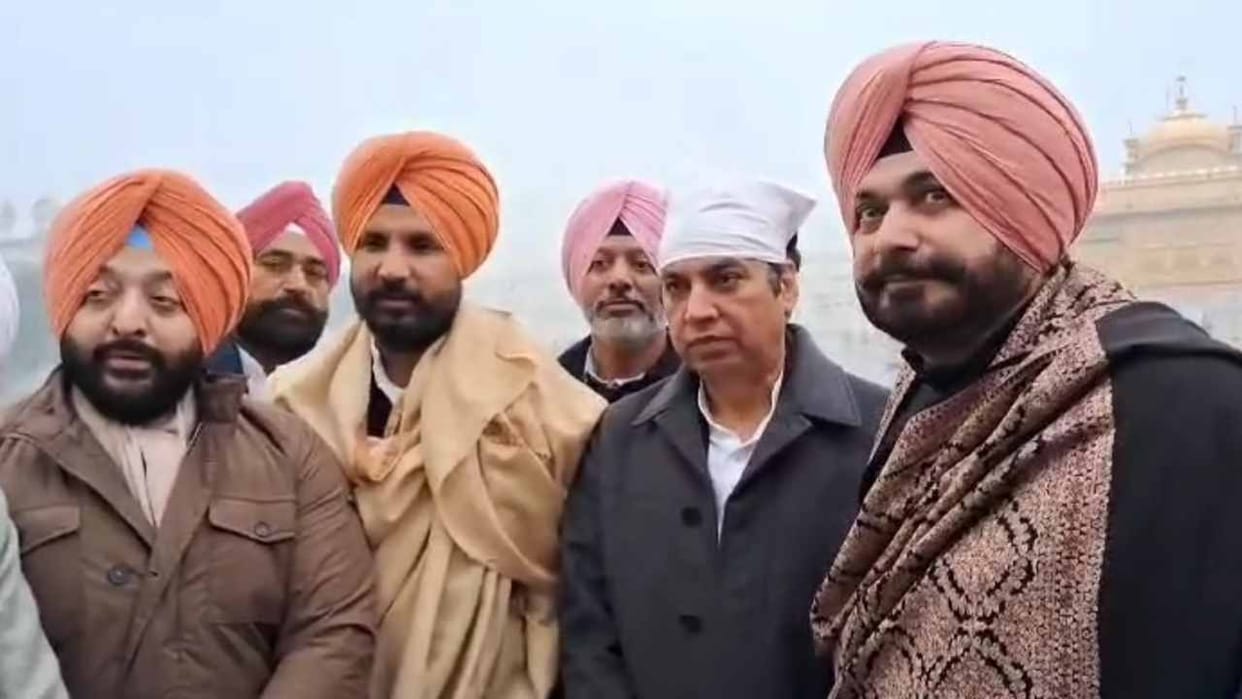 Punjab Congress Leaders discuss allianace with AAP for loksabha election with incharge Devendra Yadav